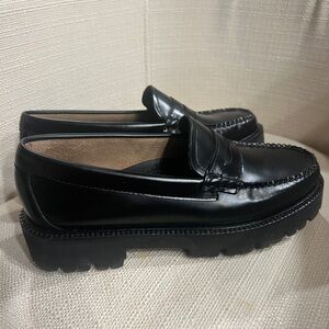 G.H. Bass black Whitney Super Lug Loafer